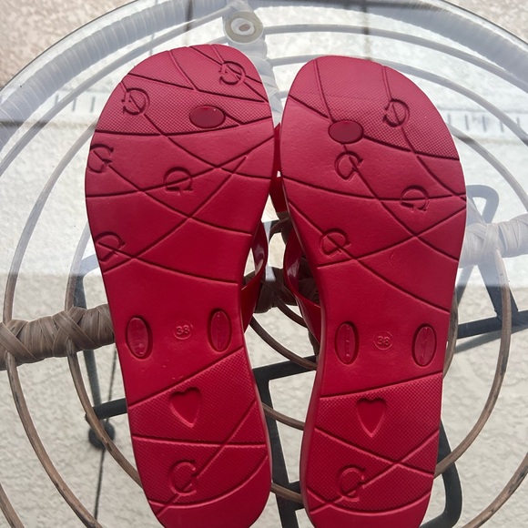Guess Red Sandals with Bow Accent NWOT - Picture 10 of 10
